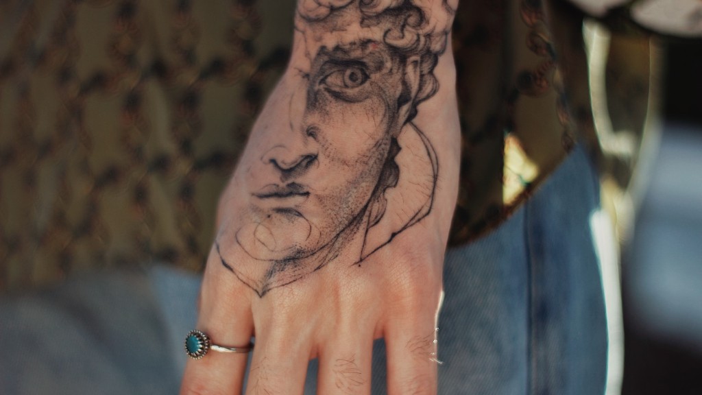Biztonságos-e hamut tenni a tetováló tintába